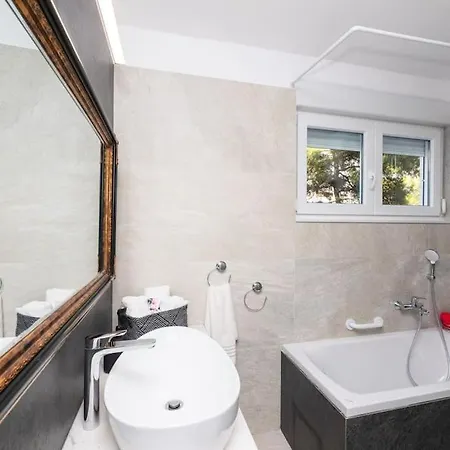New Lux With Private Bathroom Full Privacy * スプリト